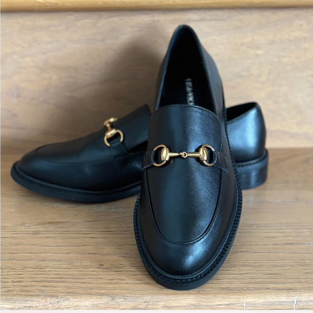 🖤Lisa Vicky black faux leather Loafers gold buckle 👞 Size: 8.5M